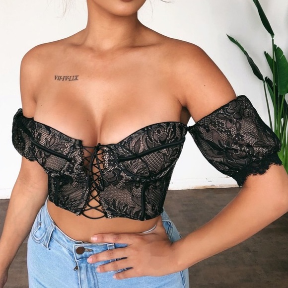 Lace crop top - Picture 1 of 4